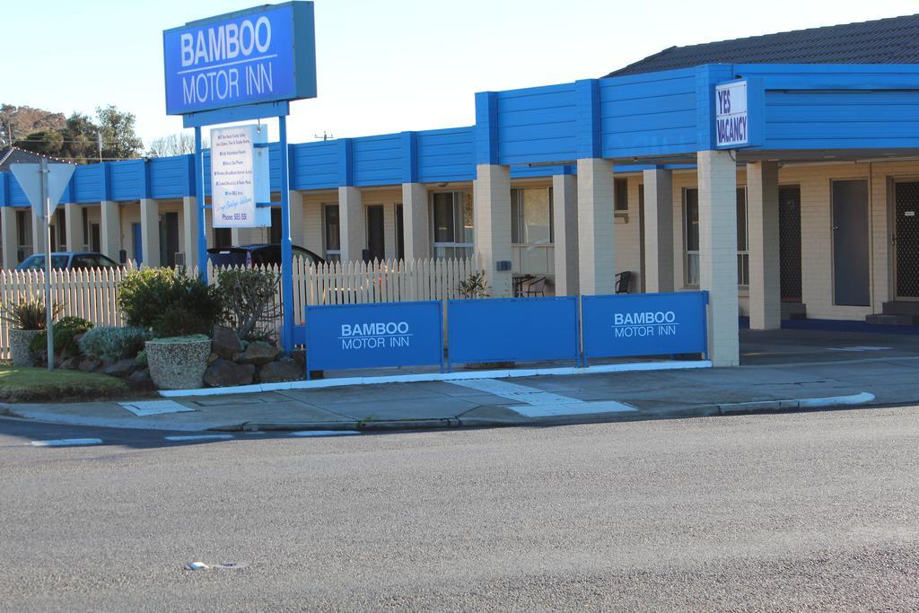 Bamboo Motor Inn Lakes Entrance Exterior photo